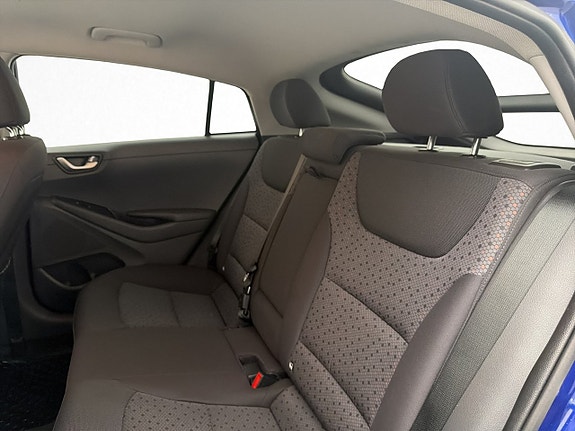 Hyundai IONIQ 18 of 30