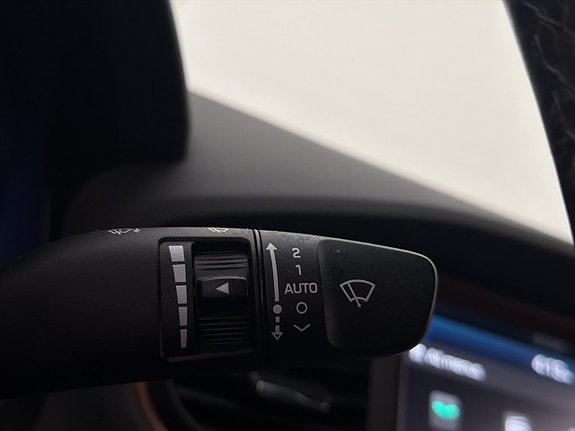 Hyundai IONIQ 29 of 30