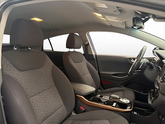 Hyundai IONIQ 16 of 30