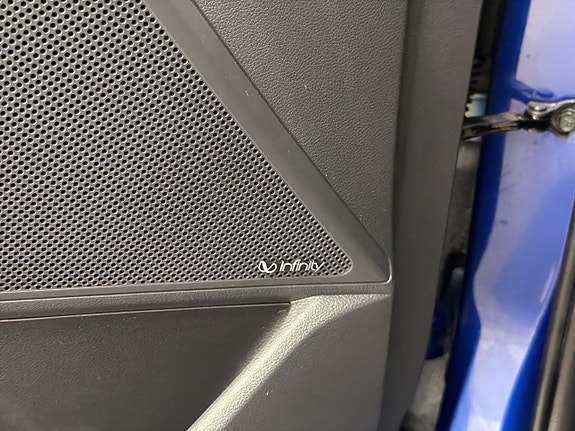Hyundai IONIQ 12 of 30