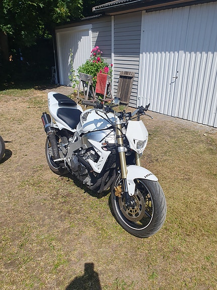 Honda CBR 900 2 of 5