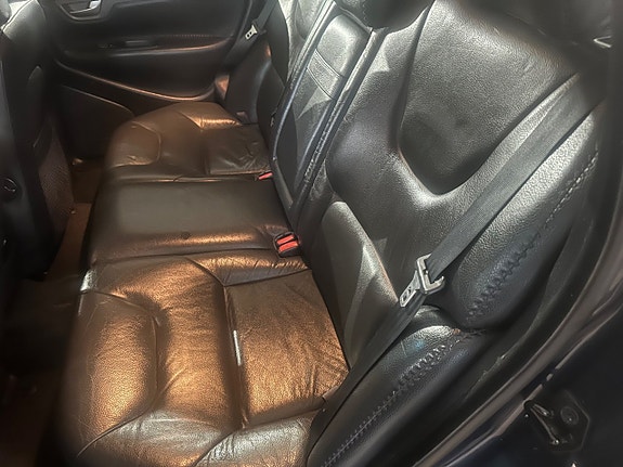 Volvo XC70 9 of 11