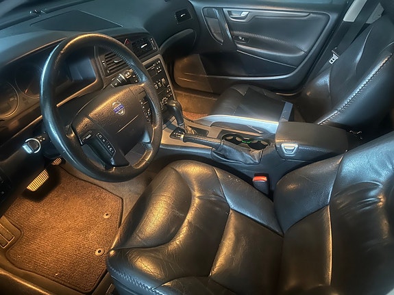 Volvo XC70 6 of 11