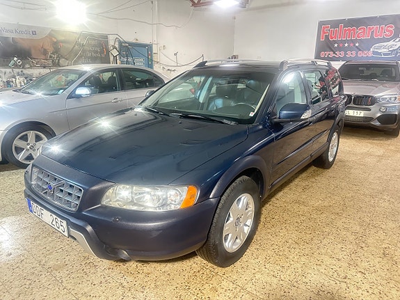 Volvo XC70 3 of 11