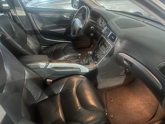 Volvo XC70 8 of 11