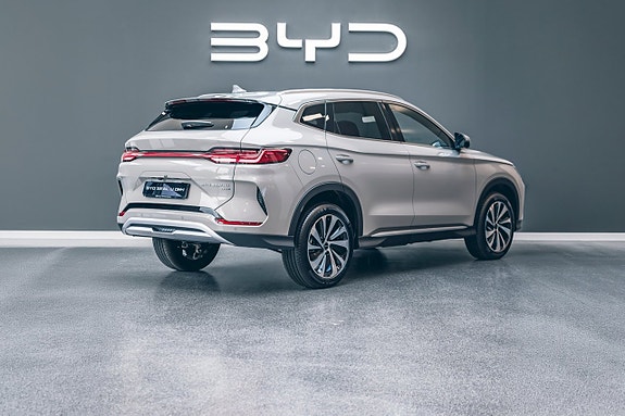 BYD Seal U 2 of 17