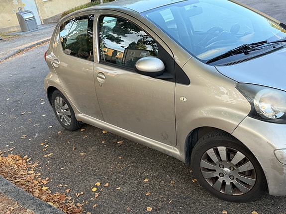 Toyota Aygo 4 of 7