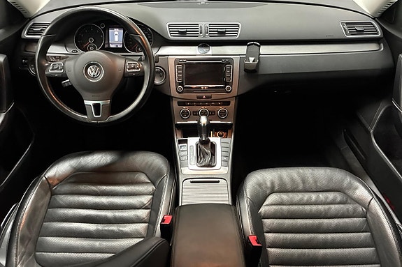 Volkswagen Passat 12 of 22