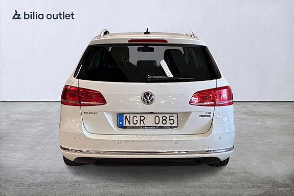 Volkswagen Passat 7 of 22