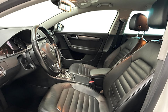 Volkswagen Passat 13 of 22
