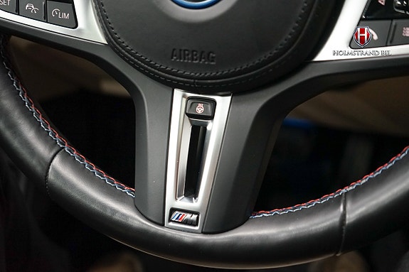 BMW i4 17 of 30