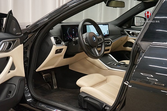 BMW i4 12 of 30