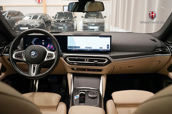 BMW i4 15 of 30