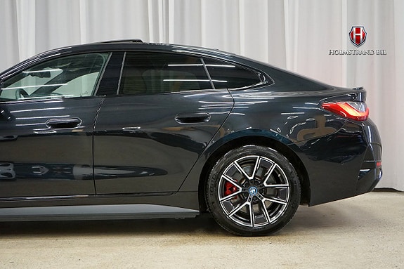BMW i4 8 of 30