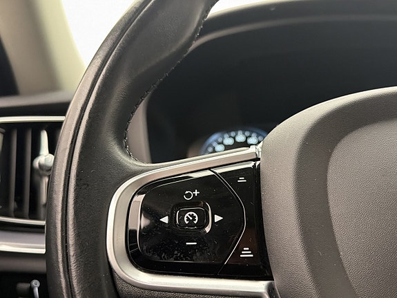 Volvo V60 14 of 28