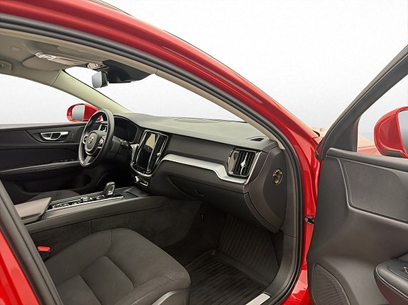 Volvo V60 25 of 28