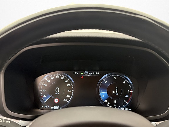 Volvo V60 15 of 28