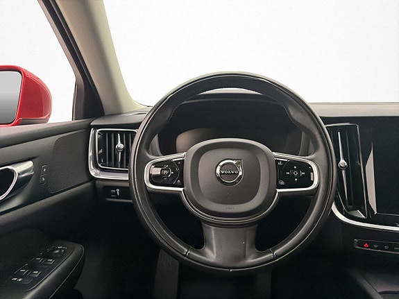 Volvo V60 13 of 28