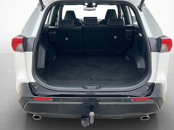 Toyota RAV4 Plug-in Hybrid 29 of 30