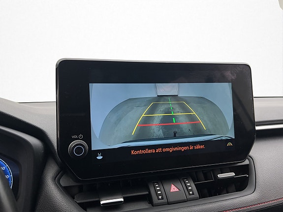 Toyota RAV4 Plug-in Hybrid 22 of 30