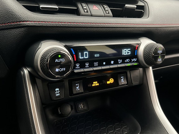 Toyota RAV4 Plug-in Hybrid 24 of 30