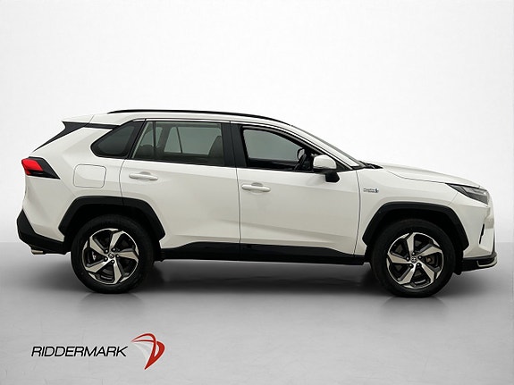 Toyota RAV4 Plug-in Hybrid 4 of 30