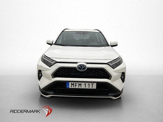 Toyota RAV4 Plug-in Hybrid 2 of 30