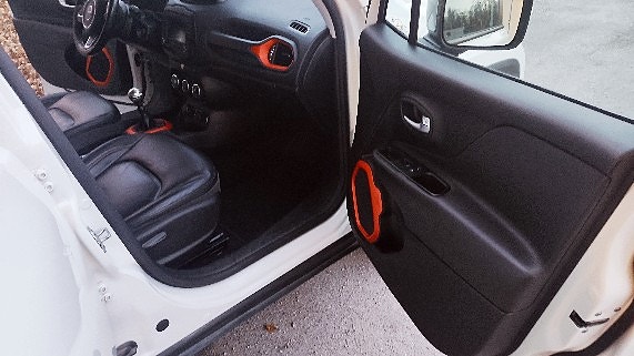 Jeep Renegade 8 of 14