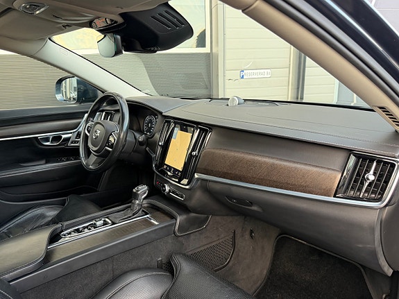 Volvo V90 Cross Country 16 of 16