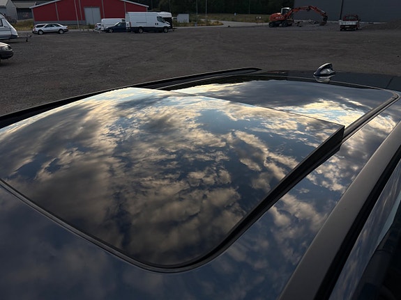 Volvo V90 Cross Country 5 of 16