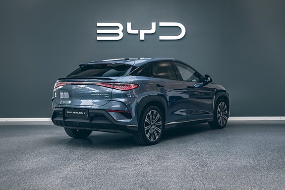 BYD Sealion 7 2 of 15