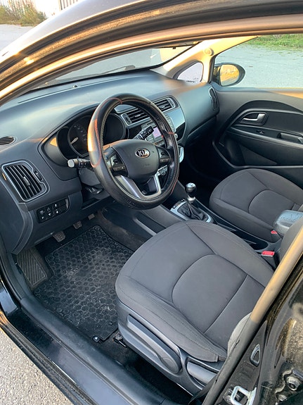 Kia Rio 3 of 5