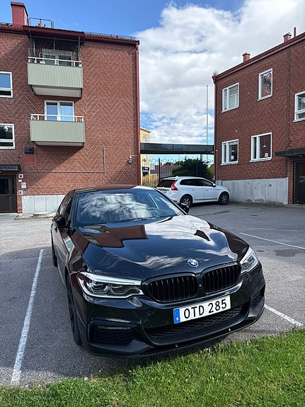 BMW 530e 4 of 8