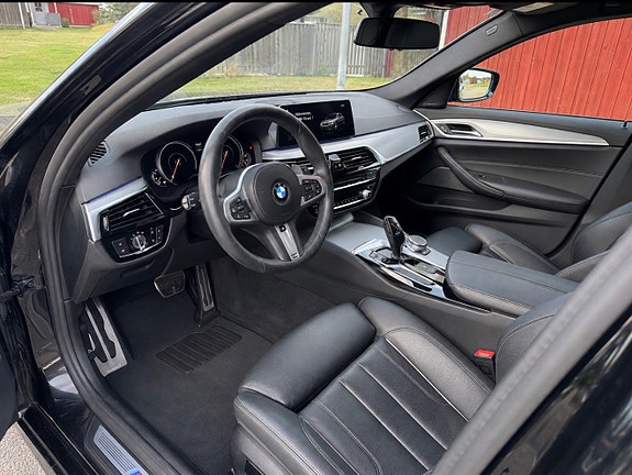 BMW 530e 6 of 8