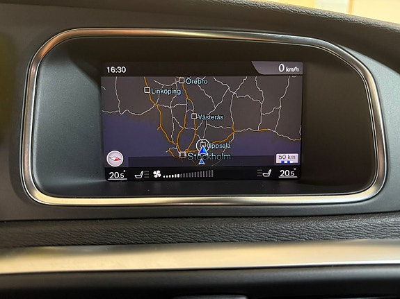Volvo V40 16 of 18