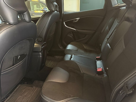 Volvo V40 18 of 18