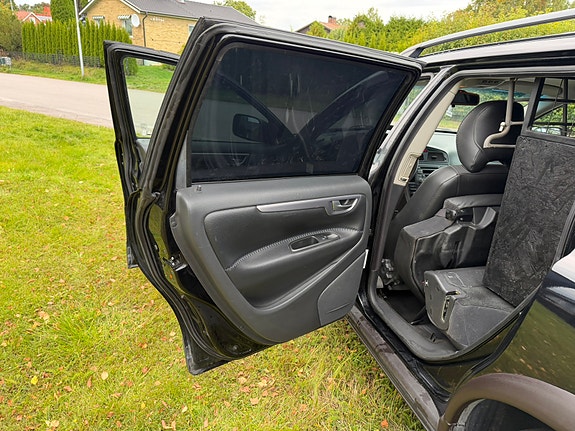 Volvo XC70 11 of 30