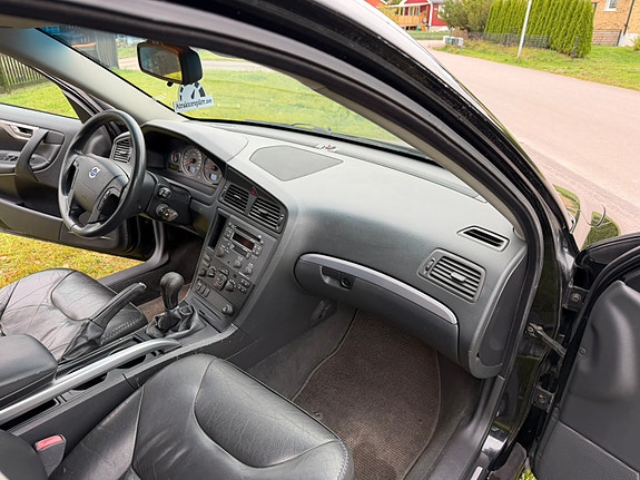 Volvo XC70 17 of 30