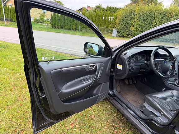 Volvo XC70 8 of 30