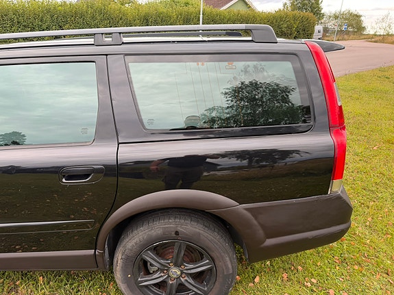 Volvo XC70 22 of 30