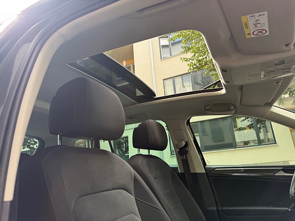 Volkswagen Tiguan 16 of 19