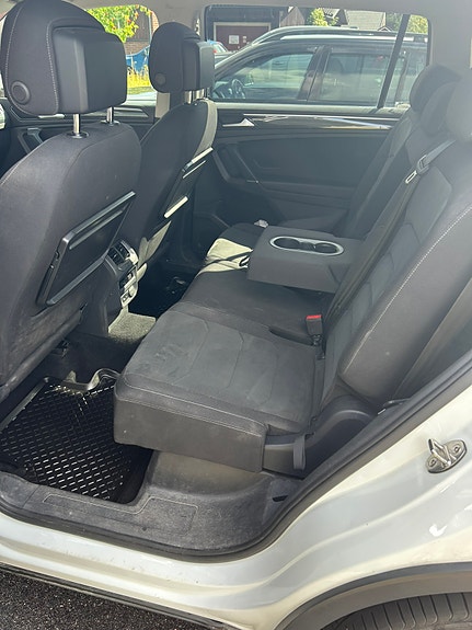 Volkswagen Tiguan Allspace 2 of 5