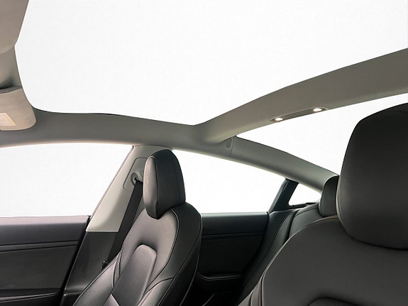 Tesla Model 3 18 of 30