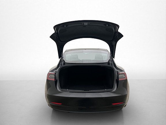 Tesla Model 3 30 of 30