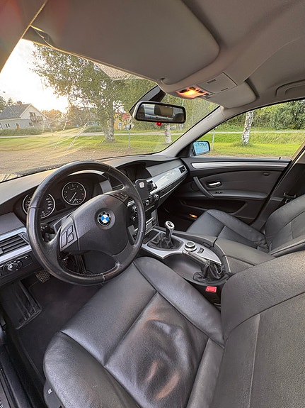 BMW 525i 5 of 6