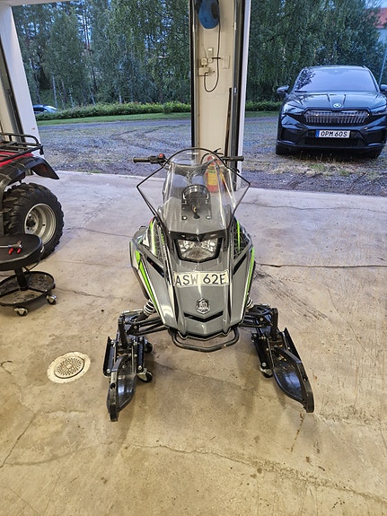 Arctic-cat ZR 200 2 of 5