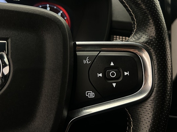 Volvo XC40 20 of 30