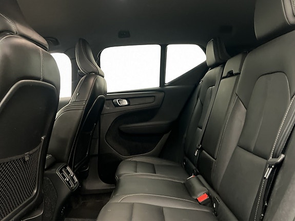 Volvo XC40 16 of 30