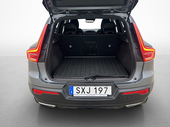Volvo XC40 30 of 30