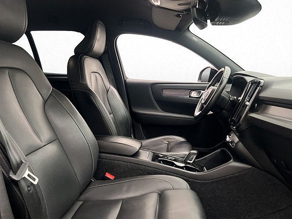 Volvo XC40 14 of 30